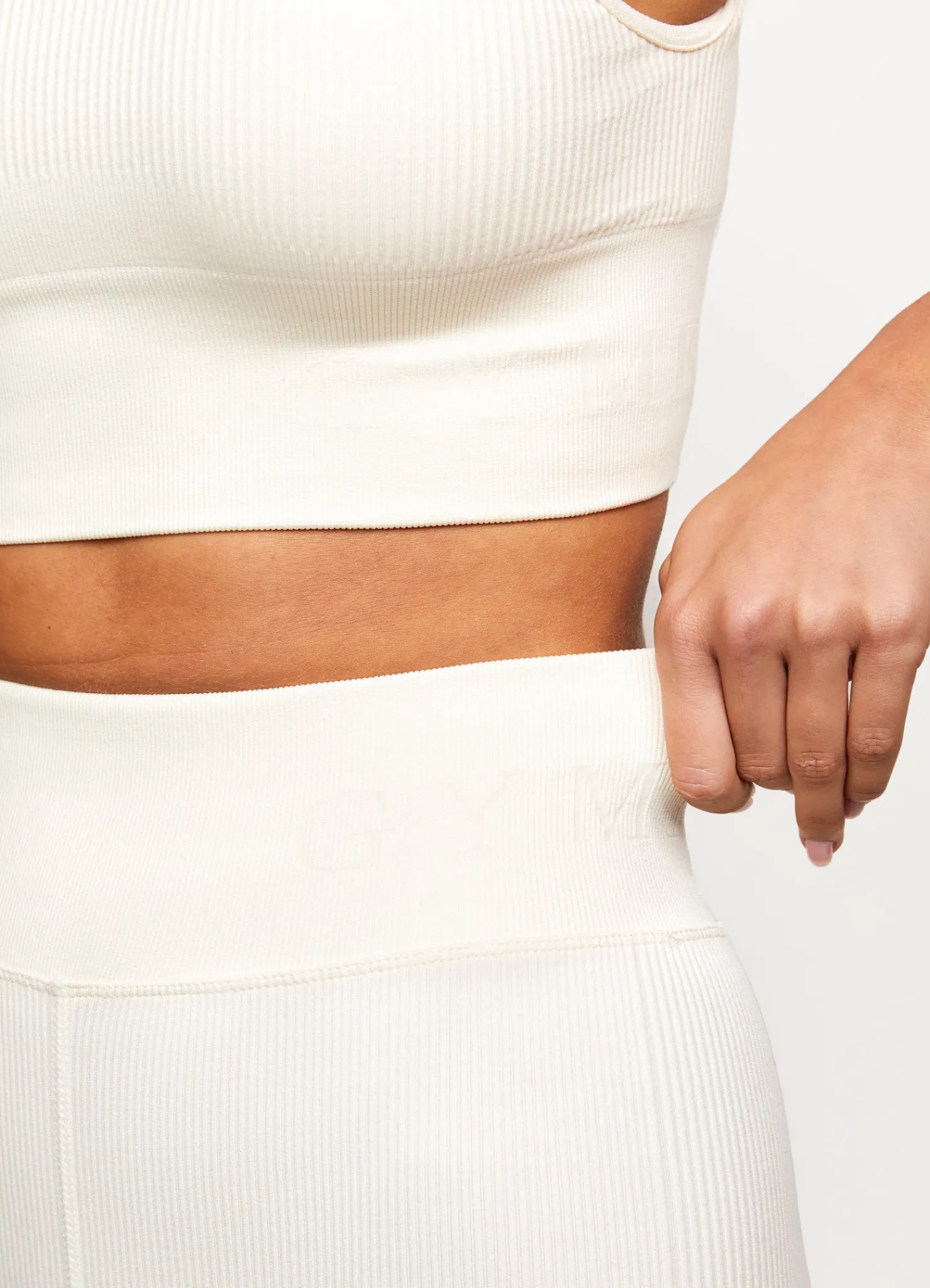 Shorts<Gym King Formation Seamless Rib Short Cream