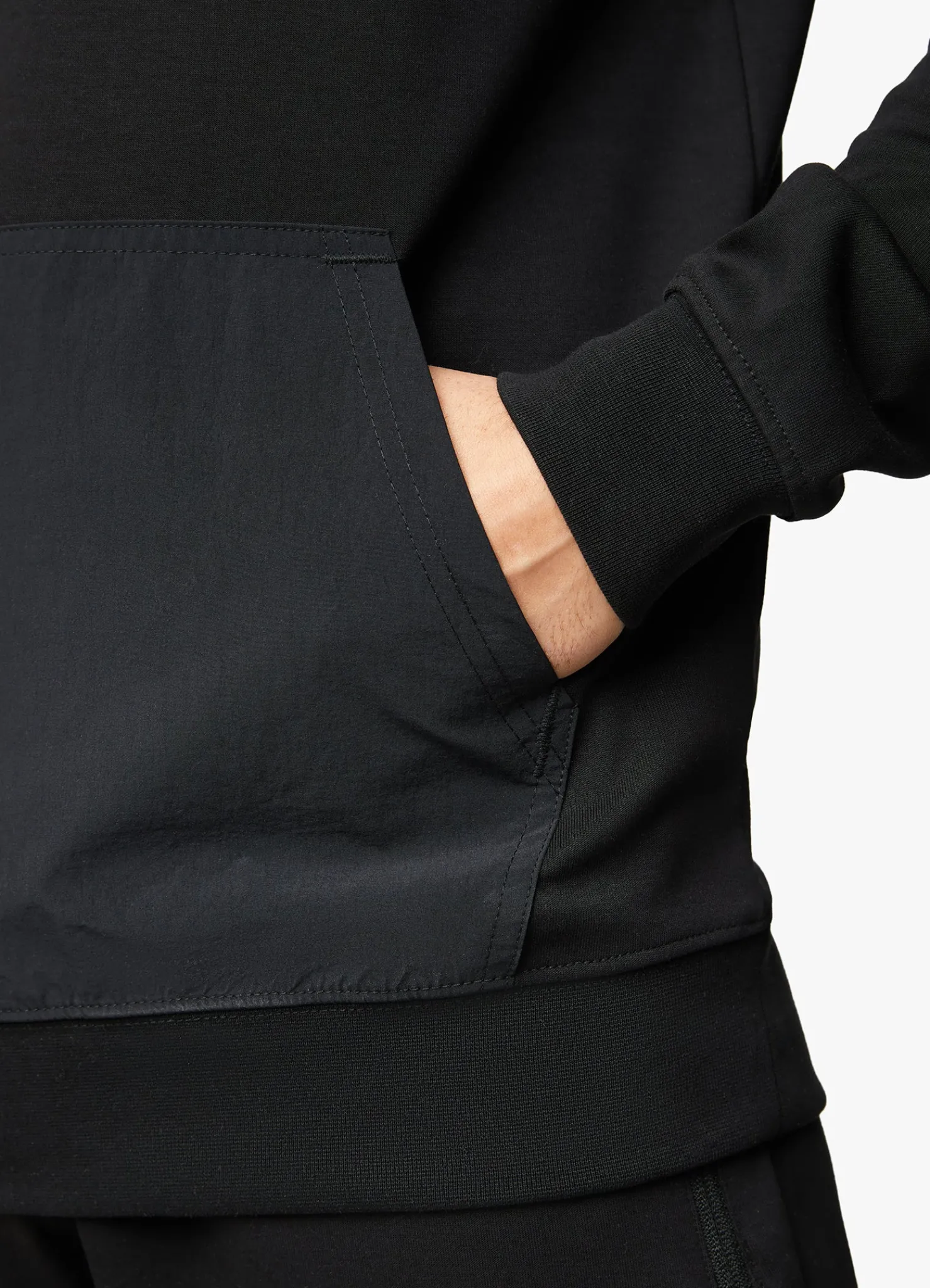 Sweatshirts & Hoodies<Gym King Linear Print Interlock Hood Black